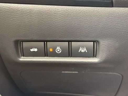 New 2026 Nissan Sentra SR w/ SR Premium Package FWD image 30