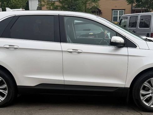 Used 2019 Ford Edge Titanium w/ Equipment Group 301A AWD/4WD image 8