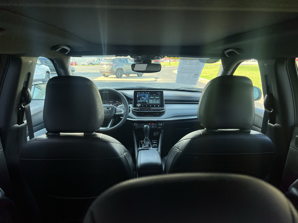 Used 2023 Jeep Compass Limited w/ Sun and Sound Group AWD/4WD image 14