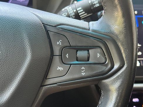 Used 2023 Chevrolet Bolt LT w/ Infotainment Package FWD image 37