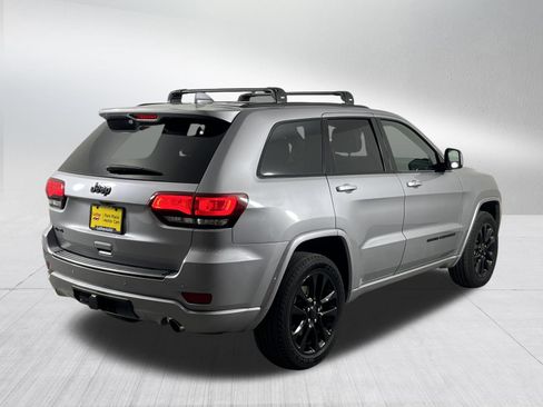 Used 2020 Jeep Grand Cherokee Altitude AWD/4WD image 7