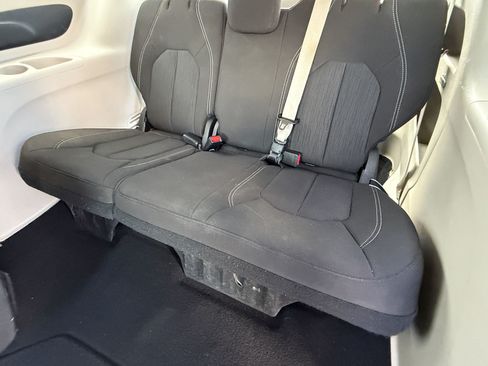 Used 2023 Chrysler Voyager LX FWD image 32