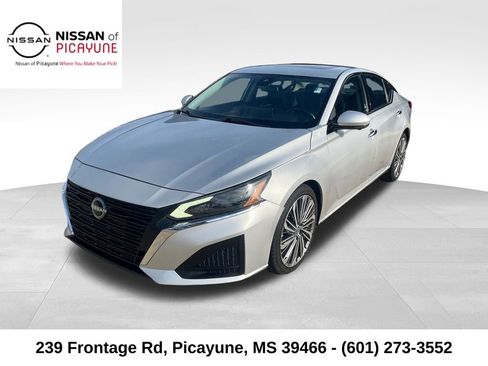 Used 2023 Nissan Altima 2.5 SL FWD image 1