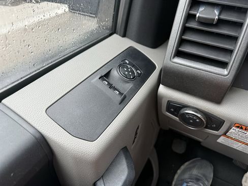 Used 2021 Ford F550 4x4 Regular Cab Super Duty image 23