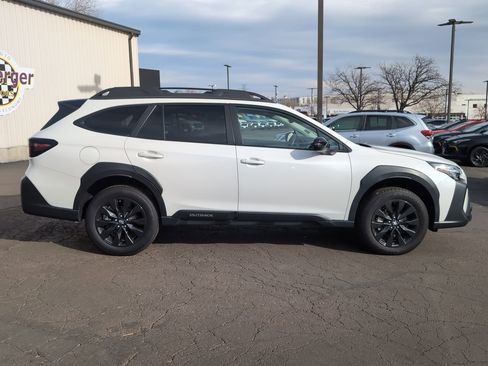 Used 2024 Subaru Outback Onyx Edition image 8