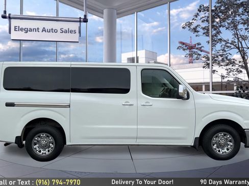 Used 2013 Nissan NV 3500 SL w/ Technology Pkg image 4