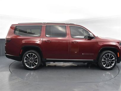 New 2023 Jeep Wagoneer L Series III w/ Premium Group I