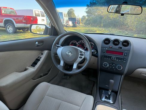Used 2010 Nissan Altima 2.5 S image 24