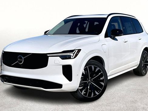 New 2026 Volvo XC90 T8 Ultra w/ Protection Package Premier image 2