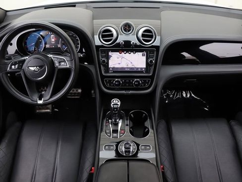 Used 2017 Bentley Bentayga image 50