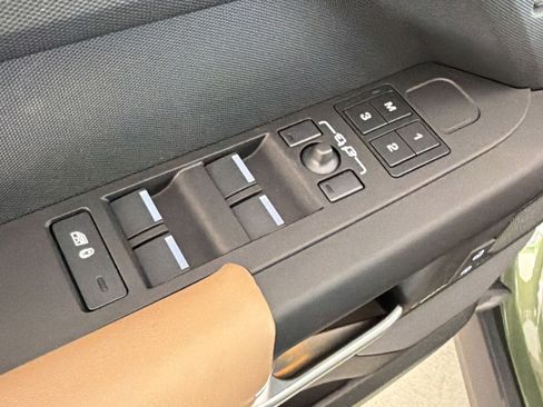 New 2026 Land Rover Defender 110 S AWD/4WD image 13
