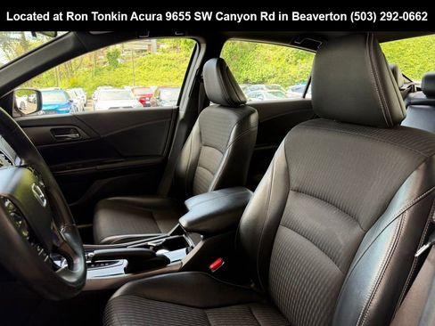 Used 2017 Honda Accord Sport image 14