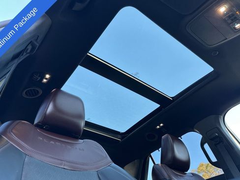 Certified 2022 Ford Explorer Platinum w/ Equipment Group 601A image 16