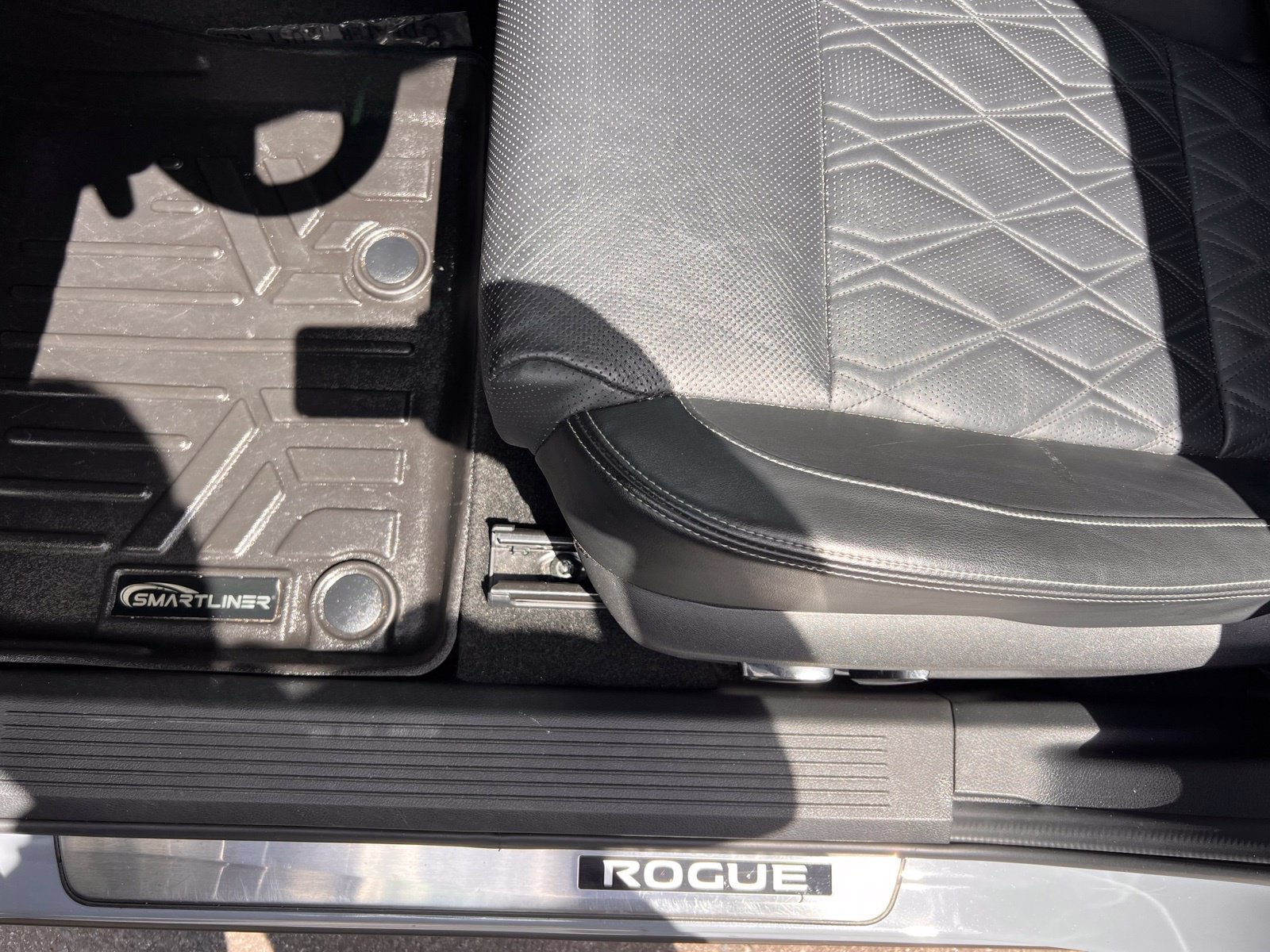 Used 2023 Nissan Rogue Platinum w/ Platinum Premium Package FWD image 32