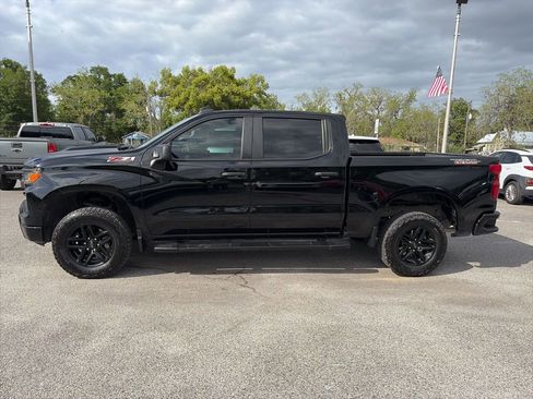Used 2024 Chevrolet Silverado 1500 Custom Trail Boss AWD/4WD image 2