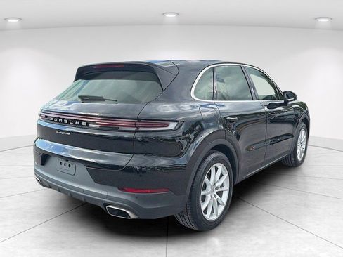 Used 2024 Porsche Cayenne image 4