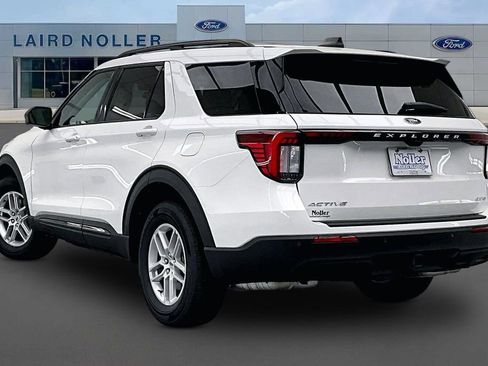 New 2026 Ford Explorer Active AWD/4WD image 3