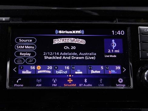 Used 2018 Nissan Rogue SV w/ Premium Package image 32