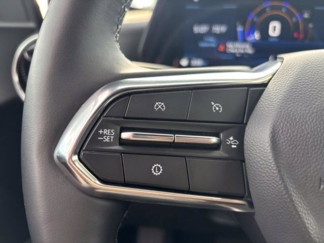 Used 2026 Chevrolet Equinox LT FWD image 19