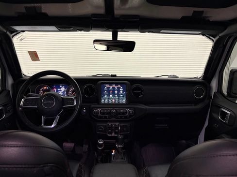 Used 2021 Jeep Wrangler Unlimited Sahara AWD/4WD image 38