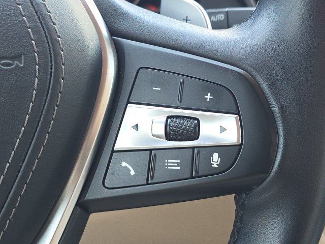 Used 2022 BMW X5 sDrive40i w/ Executive Package RWD image 25