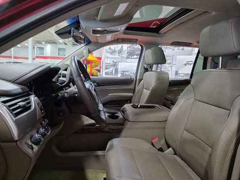 Used 2018 GMC Yukon SLT w/ Premium Edition AWD/4WD image 15