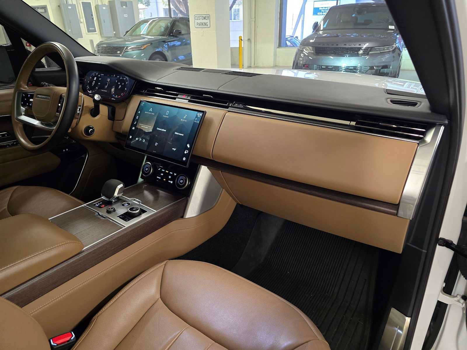 Used 2023 Land Rover Range Rover Autobiography AWD/4WD image 10