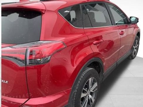 Used 2017 Toyota RAV4 XLE image 7
