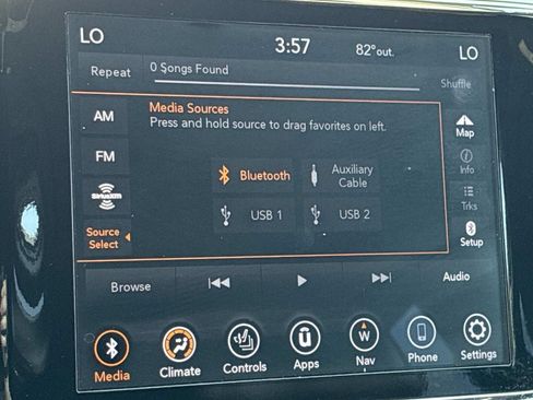Certified 2021 Jeep Grand Cherokee Laredo X AWD/4WD image 31