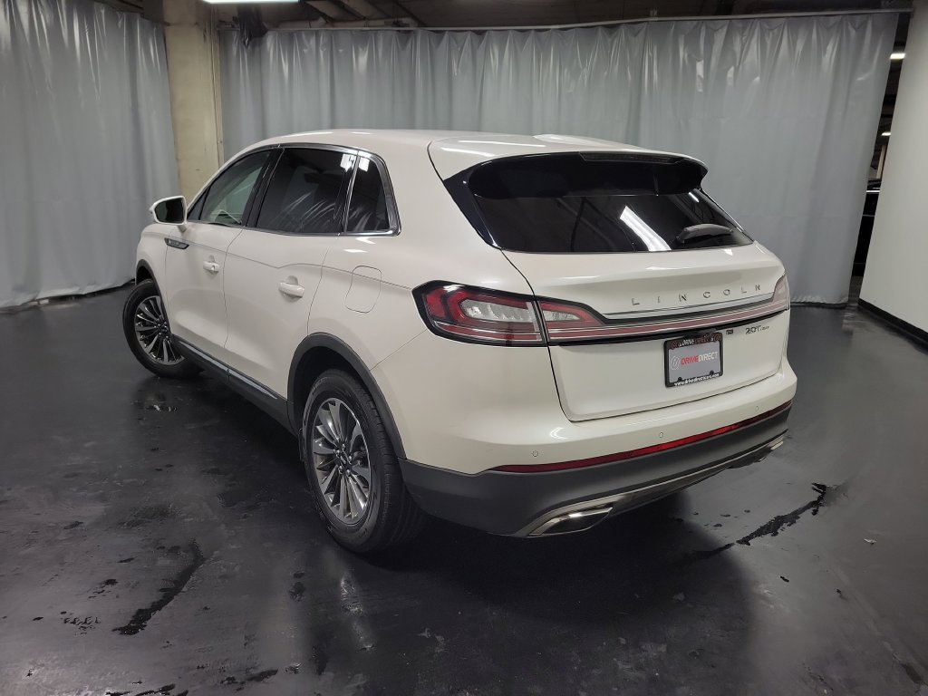 Used 2019 Lincoln Nautilus Select AWD/4WD image 6