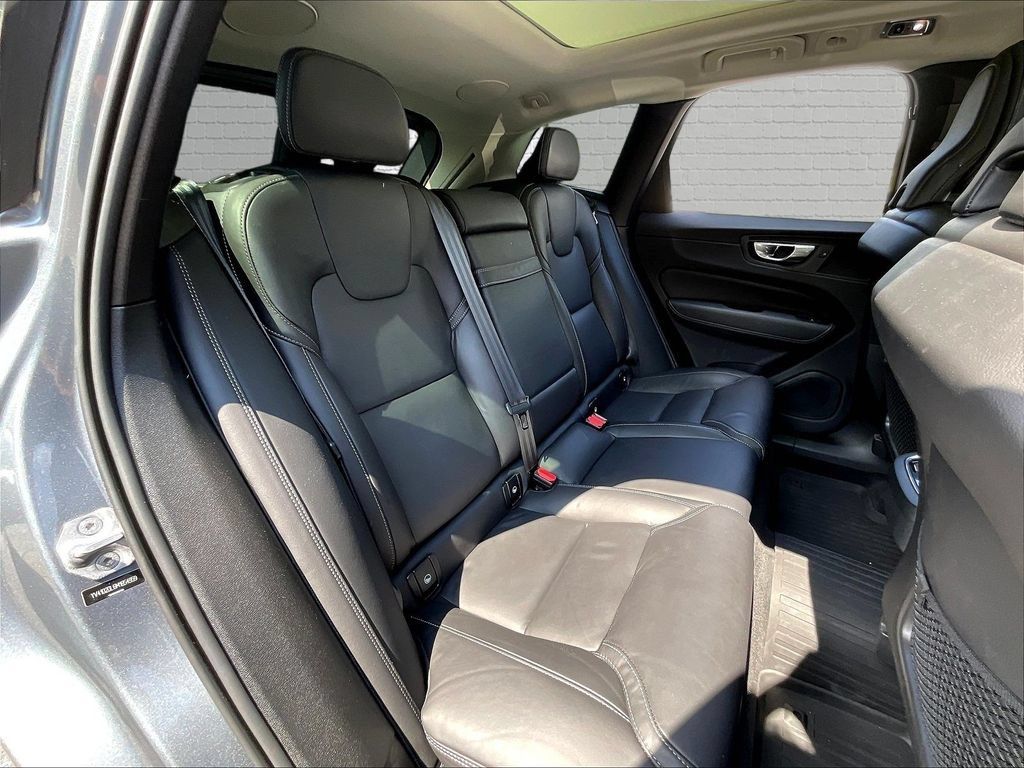 Used 2021 Volvo XC60 T5 Inscription w/ Protection Package Premier FWD image 22