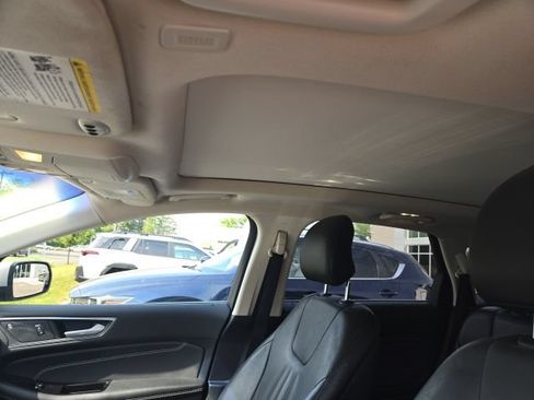 Used 2019 Ford Edge Titanium w/ Equipment Group 301A AWD/4WD image 13