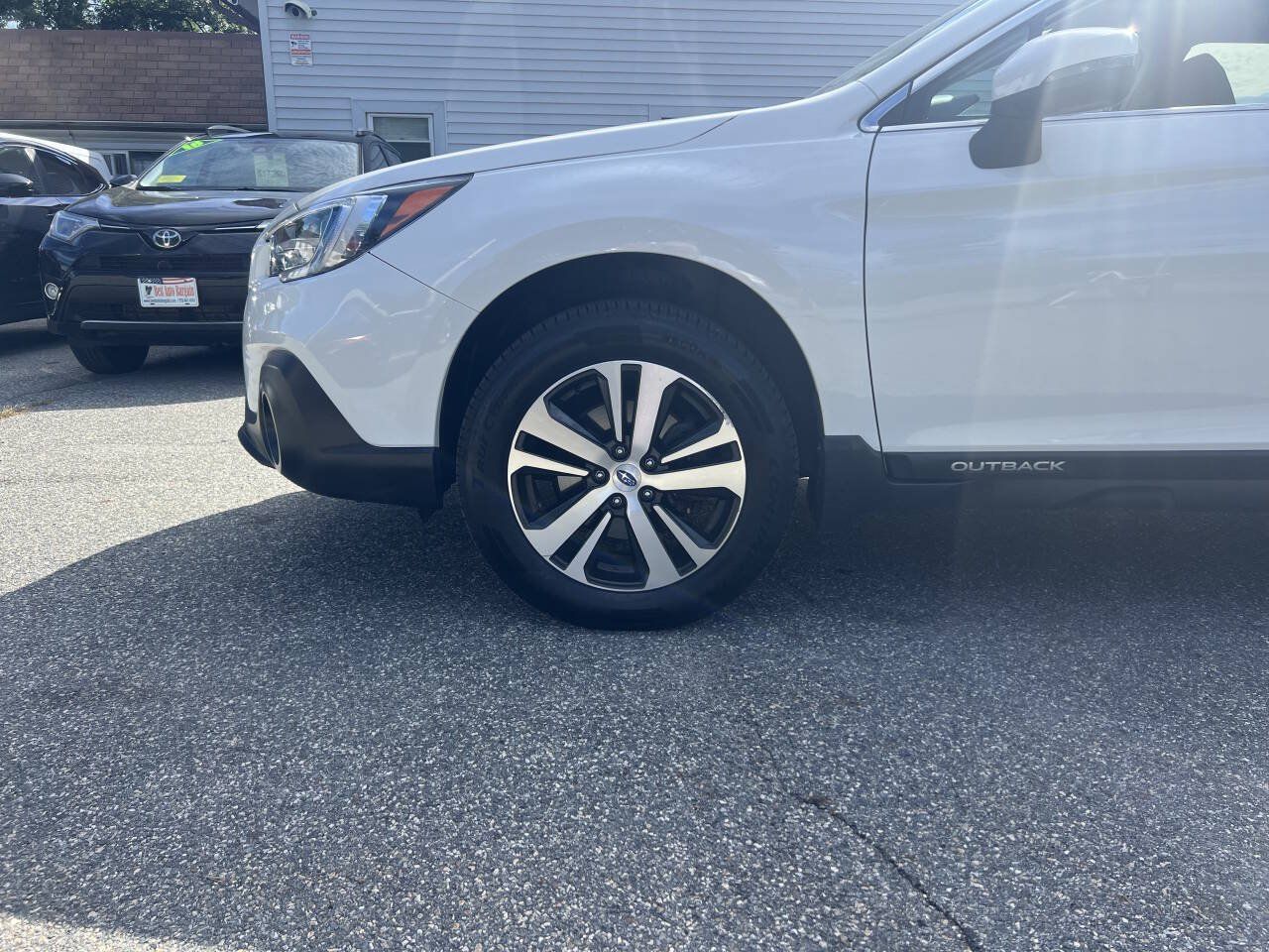 Used 2019 Subaru Outback 2.5i Limited AWD/4WD image 35
