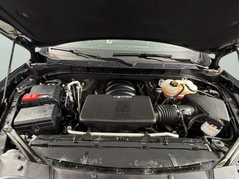 Certified 2025 Chevrolet Suburban Z71 AWD/4WD image 36