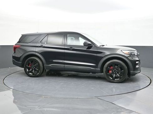 Used 2022 Ford Explorer ST w/ Equipment Group 401A image 18