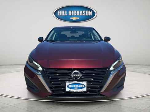 Used 2025 Nissan Altima 2.5 SV FWD image 2