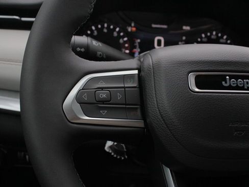 New 2026 Jeep Compass Limited image 32