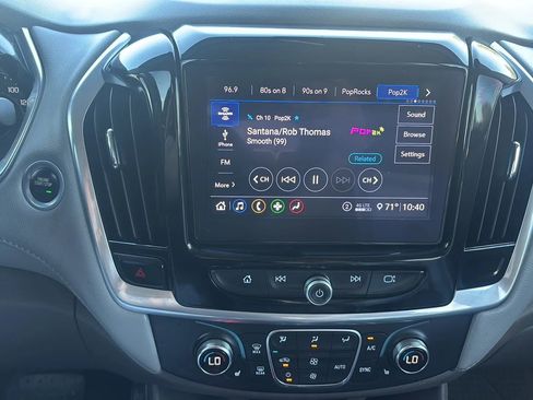 Used 2020 Chevrolet Traverse LT image 7