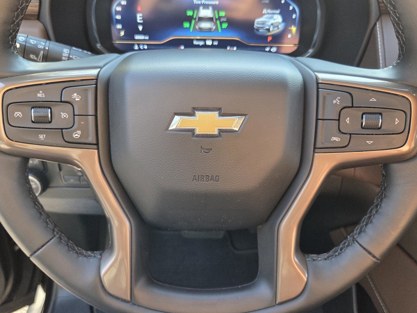 Certified 2024 Chevrolet Suburban High Country w/ Premium Package RWD image 33