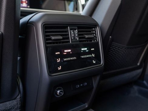 New 2026 Porsche Cayenne Coupe AWD/4WD image 25