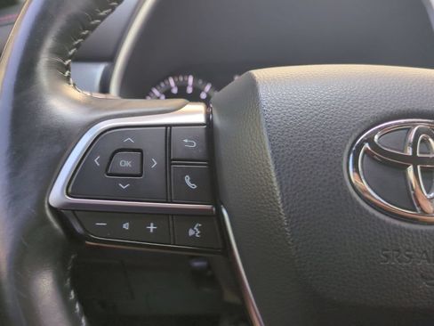 Used 2021 Toyota Highlander XSE FWD image 35