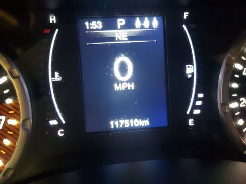 Used 2019 Jeep Renegade Latitude w/ Popular Equipment Group AWD/4WD image 18