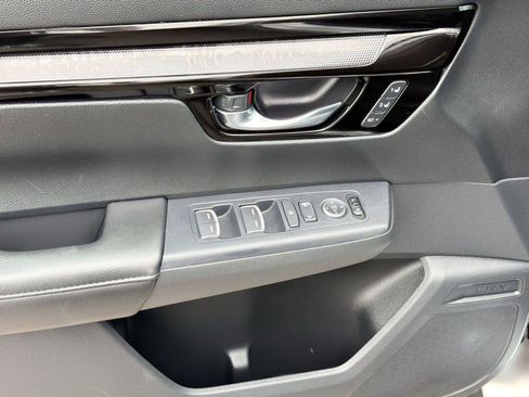 Used 2025 Honda CR-V EX-L image 13