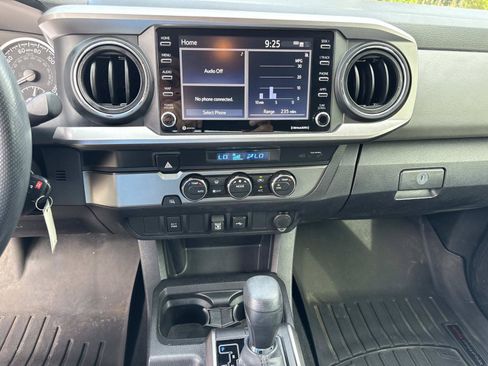 Used 2022 Toyota Tacoma SR5 RWD image 22