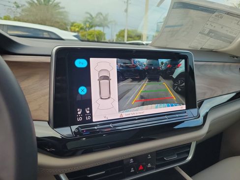 New 2026 Volkswagen Atlas SE image 11