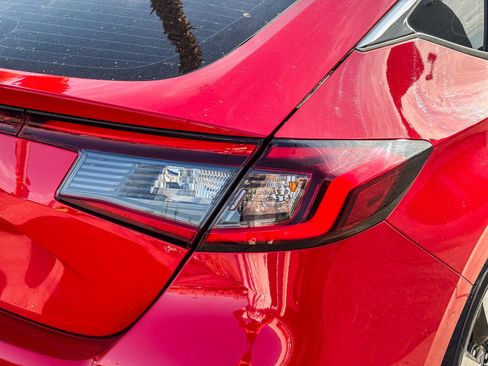 Used 2024 Honda Civic EX-L image 8