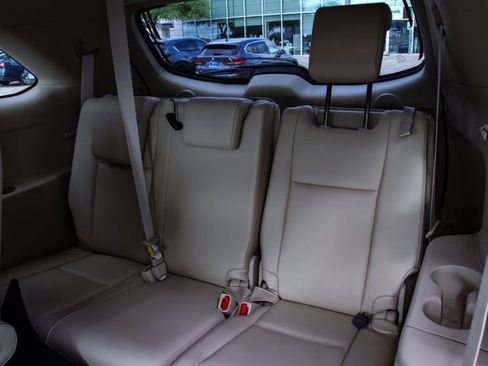 Used 2019 Toyota Highlander Limited image 40