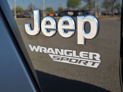 Used 2020 Jeep Wrangler Sport image 9
