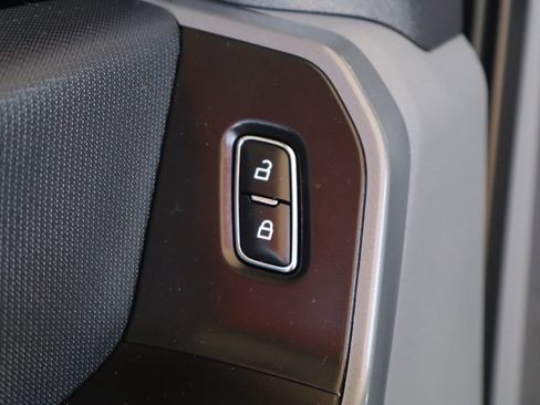Used 2023 Ford F150 XLT AWD/4WD image 12