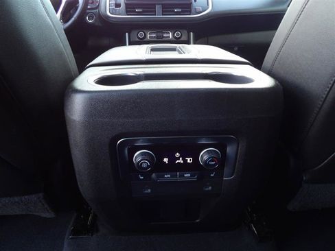 Used 2021 Chevrolet Tahoe LT w/ LT Signature Package image 16